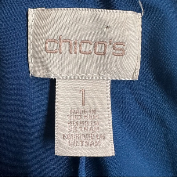 Chico's Women Modern Textured Jacket Blue Gold Buttons Medium 8 EUC Luxe Preppy - Picture 5 of 7